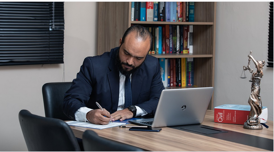 business lawyer
